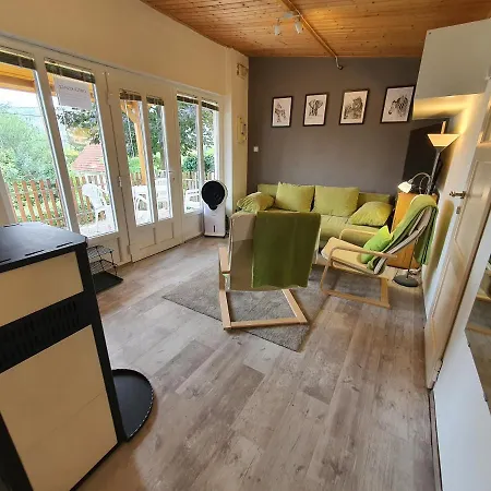 Apartamento Orfűi Kisház Exterior foto
